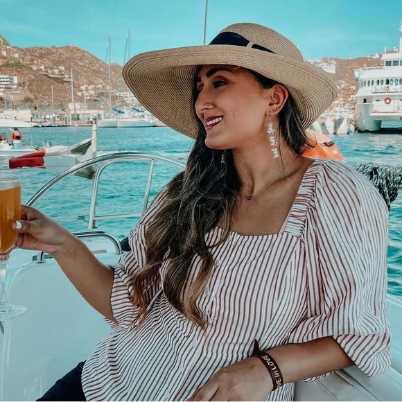 Cabi Carnival Top (style 5890) - Picture 15 of 16